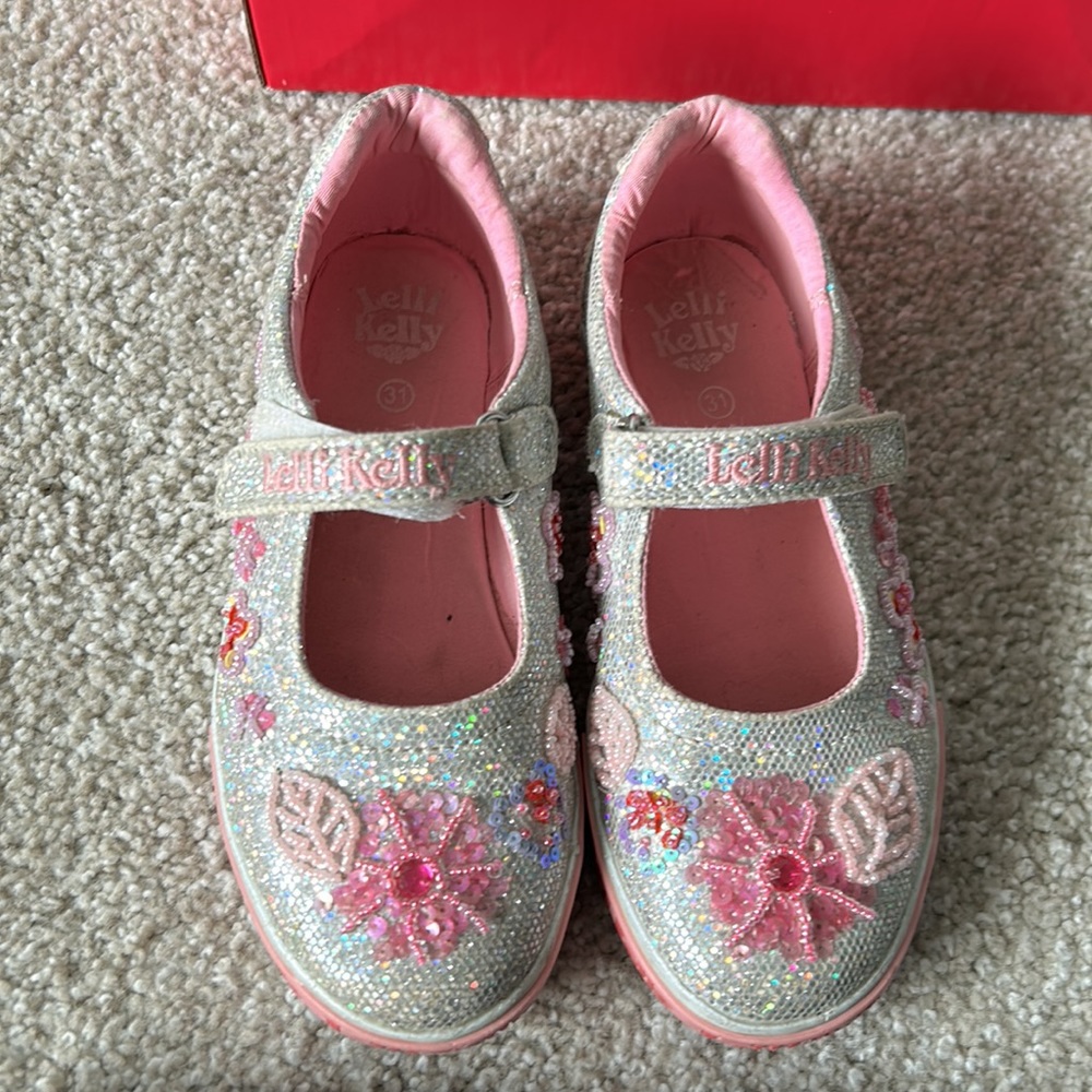 LIKE NEW Lelli Kelly Glitter Sneakers